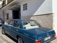 Usado Mercedes 200 140 CV (102 kW) 1983 Azul Familiar