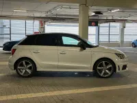 Usado Audi A1 Sportback Attraction 105 CV (77 kW) 2014 Blanco Utilitario