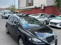 Usado Seat Leon Sport 105 CV (77 kW) 2006 Negro Utilitario