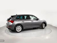 Usado Skoda Scala Ambition 95 CV (69 kW) 2024 Gris Utilitario