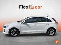 Usado Hyundai i30 Style 136 CV (100 kW) 2019 Blanco Berlina