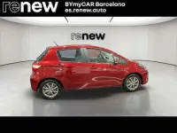 Usado Toyota Yaris Hybrid Advance 101 CV (74 kW) 2017 Burdeos Berlina