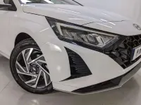 Usado Hyundai i20 79 CV (58 kW) 2025 Blanco Utilitario