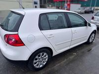 Usado VW Golf V Advance 102 CV (75 kW) 2007 Blanco Berlina