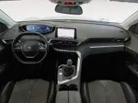 Usado Peugeot 5008 Allure 130 CV (95 kW) 2017 Blanco SUV