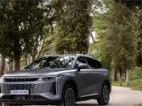 Usado Omoda 9 537 CV (394 kW) 2026 Gris / plata SUV