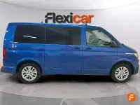 Usado VW Multivan Life 150 CV (110 kW) 2021 Azul Monovolumen
