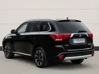 Usado Mitsubishi Outlander 205 CV (150 kW) 2018 Negro SUV