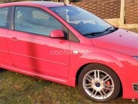 Usado Ford Focus S 136 CV (100 kW) 2006 Rojo Berlina