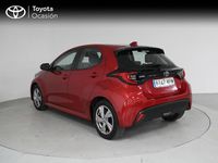 Usado Toyota Yaris Hybrid Active 116 CV (85 kW) 2024 Rojo Berlina