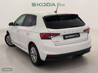 Usado Skoda Fabia Selection 95 CV (69 kW) 2025 Blanco Berlina