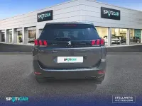 Usado Peugeot 5008 Allure 130 CV (95 kW) 2019 Gris SUV