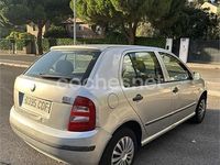 Usado Skoda Fabia Comfort 60 CV (44 kW) 2003 Gris / plata Berlina