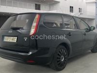 Usado Ford Focus Trend 115 CV (84 kW) 2012 Negro Familiar