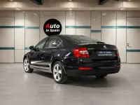 Usado Skoda Octavia Ambition 150 CV (110 kW) 2014 Negro Familiar