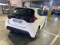 Usado Toyota Yaris Hybrid Active 116 CV (85 kW) 2025 Blanco Berlina