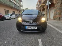 Usado Toyota Aygo Live 68 CV (50 kW) 2012 Negro Utilitario