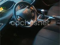 Usado Peugeot 308 SW Style 130 CV (95 kW) 2016 Granate Familiar