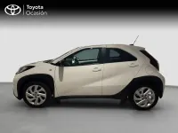 Usado Toyota Aygo X Play 72 CV (52 kW) 2024 Blanco SUV