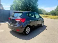 Usado Hyundai ix20 Comfort 90 CV (66 kW) 2011 Gris / plata Utilitario