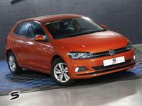 Usado VW Polo Advance 95 CV (69 kW) 2018 Naranja Berlina