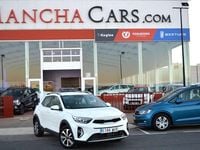 Usado Kia Stonic 120 CV (88 kW) 2023 Blanco SUV