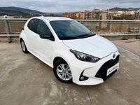 Usado Toyota Yaris Hybrid Business Edition 116 CV (85 kW) 2022 Blanco Berlina