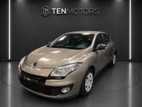 Usado Renault Mégane III Expression 90 CV (66 kW) 2013 Gris / plata Berlina