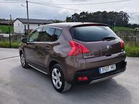 Usado Peugeot 3008 Access 120 CV (88 kW) 2013 Marrón Familiar
