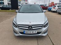 Usado Mercedes B200 136 CV (100 kW) 2018 Gris / plata Monovolumen