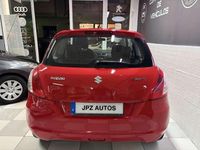 Usado Suzuki Swift 95 CV (69 kW) 2013 Rojo Utilitario