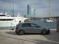 Usado VW Golf VII GTI 290 CV (213 kW) 2019 Gris / plata Berlina