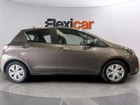 Usado Toyota Yaris Hybrid Active 100 CV (73 kW) 2020 Marrón Berlina