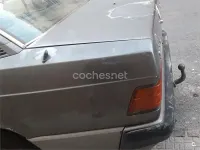 Usado Mercedes 190 94 CV (69 kW) 1991 Gris / plata Berlina