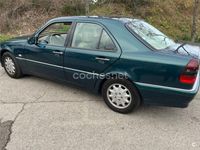 Usado Mercedes C240 Elegance 170 CV (125 kW) 1998 Verde Berlina