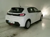 Usado Peugeot 208 Active 102 CV (75 kW) 2023 Blanco Utilitario