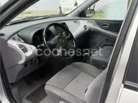Usado Nissan Almera Tino Tekna 116 CV (85 kW) 2005 Gris / plata Monovolumen