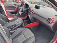 Usado Audi A1 Sportback Attraction 105 CV (77 kW) 2014 Rojo Utilitario