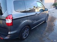 Usado Ford Tourneo Courier Sport 100 CV (73 kW) 2021 Gris / plata Monovolumen