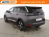 Usado Peugeot 5008 GT 181 CV (133 kW) 2021 Gris SUV