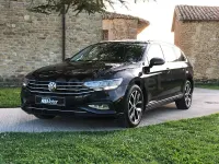 Usado VW Passat Executive 150 CV (110 kW) 2020 Negro Familiar