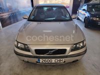 Usado Volvo S60 163 CV (119 kW) 2003 Gris / plata Berlina