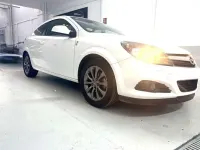 Usado Opel Astra 110 CV (80 kW) 2010 Blanco Coupe