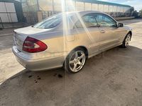 Usado Mercedes CLK270 Elegance 170 CV (125 kW) 2003 Gris / plata Coupe