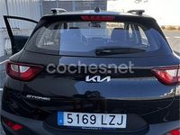 Usado Kia Stonic 84 CV (61 kW) 2022 Negro SUV
