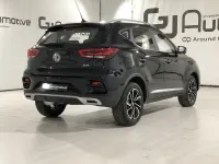 Käytetty MG ZS Luxury 111 HP (81 kW) 2023 Musta Sedan