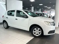 Usado Dacia Sandero Acces 75 CV (55 kW) 2019 Blanco Utilitario