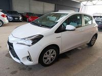 Usado Toyota Yaris Hybrid Active 100 CV (73 kW) 2020 Blanco Berlina