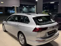 Usado VW Golf VIII Life 150 CV (110 kW) 2022 Gris / plata Berlina