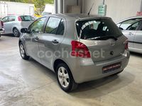 Usado Toyota Yaris Sol 87 CV (63 kW) 2008 Gris / plata Utilitario